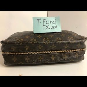 Authentic Louis Vuitton Trousse 28